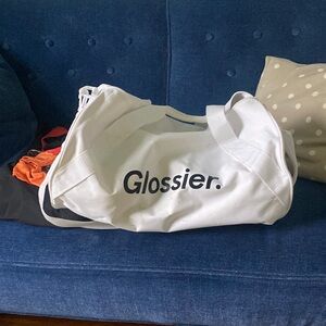 Glossier duffel bag in white